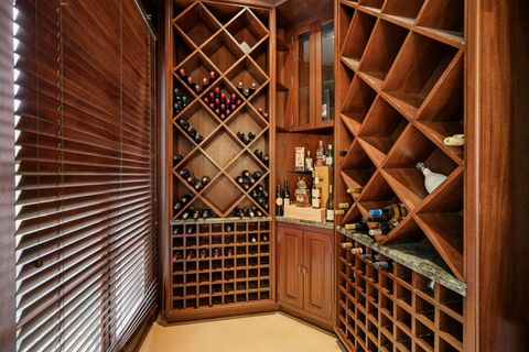 Tiny photo for 528 Roslyn Road, Kenilworth, IL 60043 (MLS # 12336735)