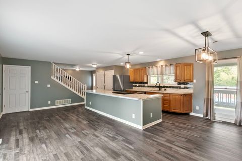 Tiny photo for 2904 E Chestnut Drive, Wonder Lake, IL 60097 (MLS # 12501569)