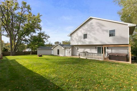 Tiny photo for 2904 E Chestnut Drive, Wonder Lake, IL 60097 (MLS # 12501569)