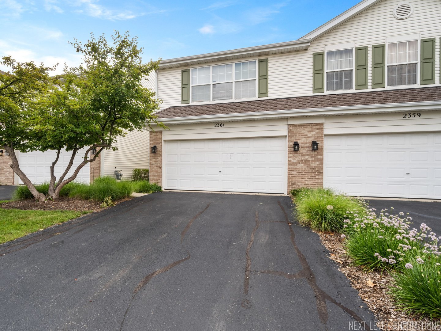 2361 Stoughton Circle
