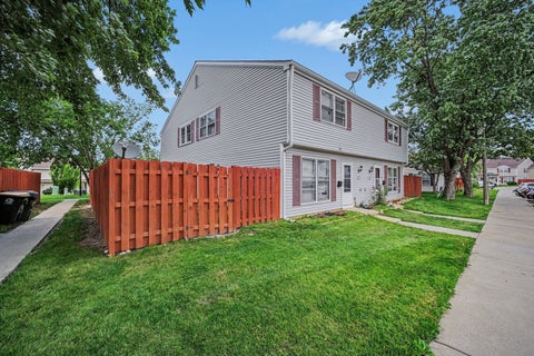 Tiny photo for 1801 Jamestown Circle, Hoffman Estates, IL 60169 (MLS # 12680703)