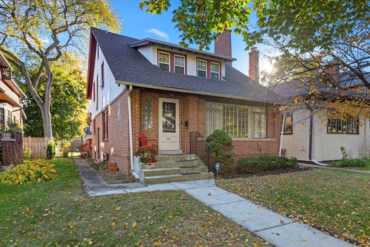 1421 W Juneway Terrace