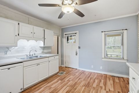 Tiny photo for 315 S Joliet Street, Wilmington, IL 60481 (MLS # 12616555)