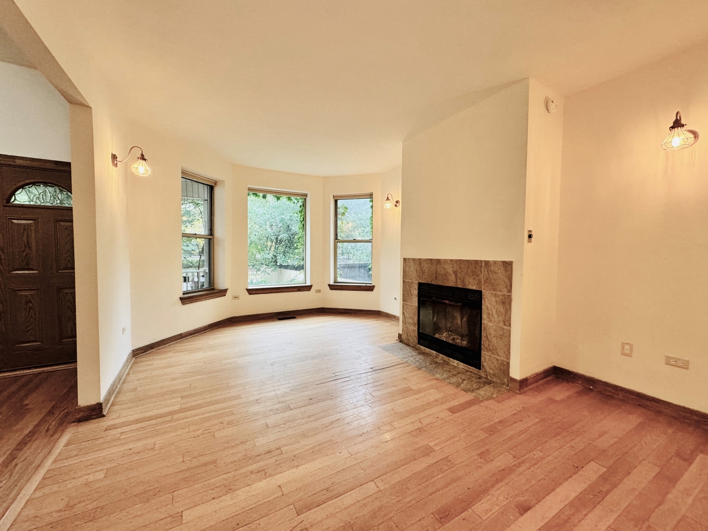 6128 S Kenwood Avenue