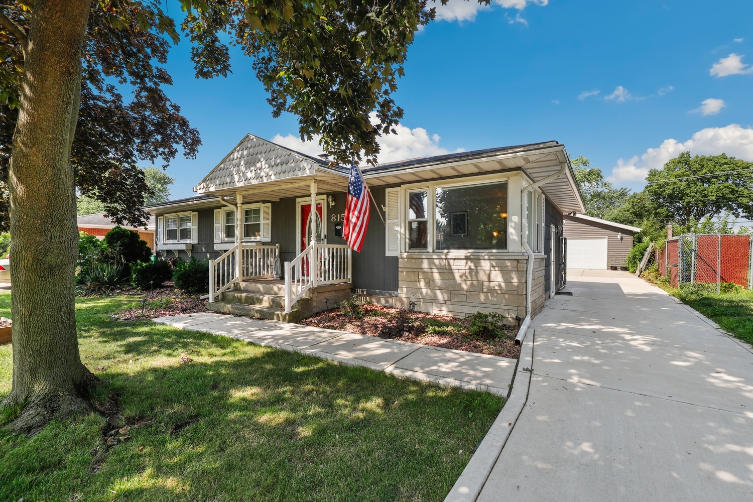 8154 Kooy Drive