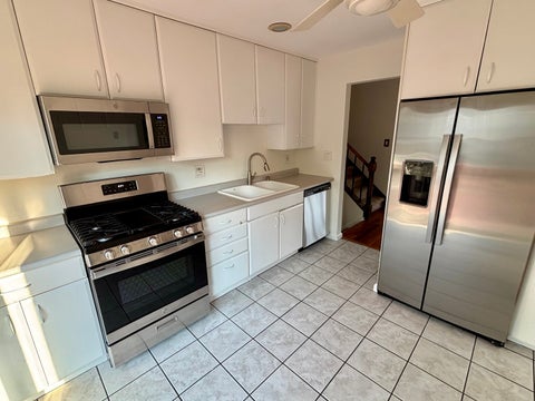 Tiny photo for 1450 Sturbridge Court, Hoffman Estates, IL 60192 (MLS # 12707195)