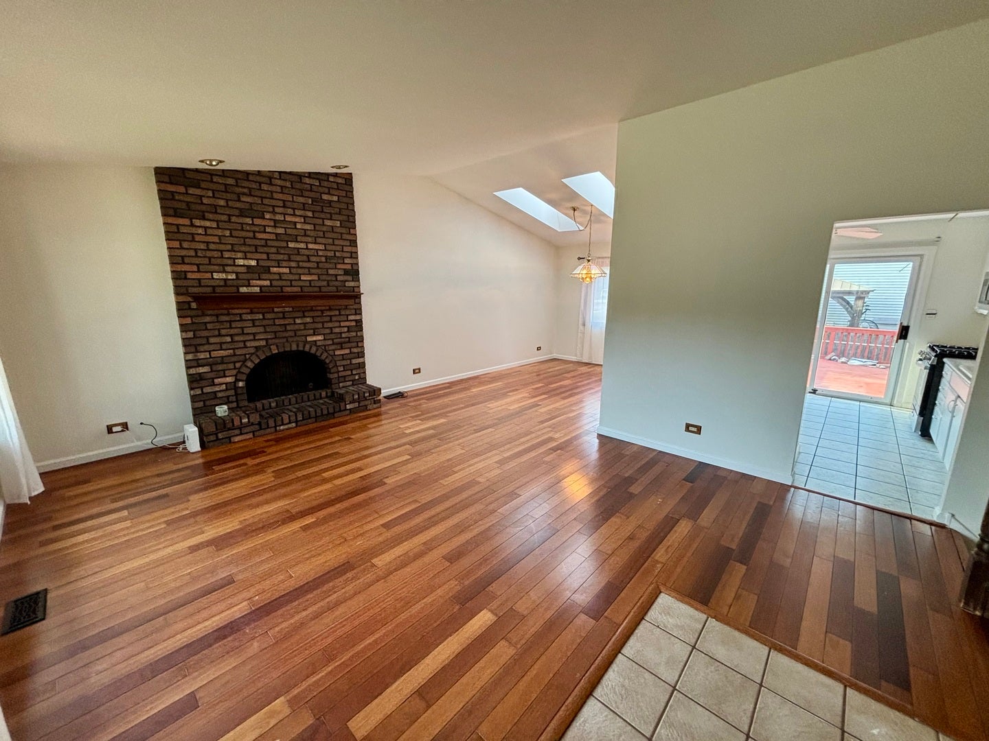 1450 Sturbridge Court