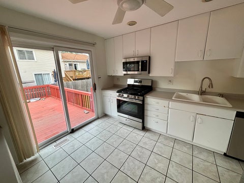 Tiny photo for 1450 Sturbridge Court, Hoffman Estates, IL 60192 (MLS # 12707195)