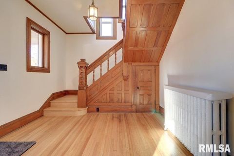 Tiny photo for 802 4TH Street W, Sterling, IL 61081 (MLS # QC4265385)