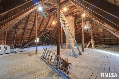 Tiny photo for 802 4TH Street W, Sterling, IL 61081 (MLS # QC4265385)