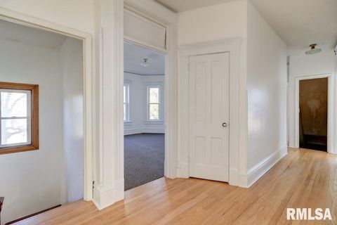 Tiny photo for 802 4TH Street W, Sterling, IL 61081 (MLS # QC4265385)