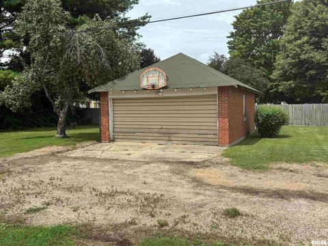 Tiny photo for 802 4TH Street W, Sterling, IL 61081 (MLS # QC4265385)