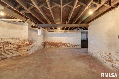 Tiny photo for 802 4TH Street W, Sterling, IL 61081 (MLS # QC4265385)