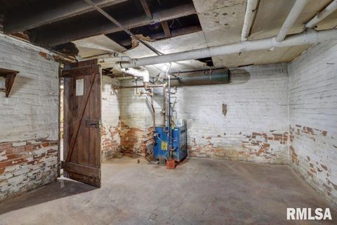 Tiny photo for 802 4TH Street W, Sterling, IL 61081 (MLS # QC4265385)