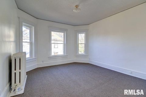 Tiny photo for 802 4TH Street W, Sterling, IL 61081 (MLS # QC4265385)