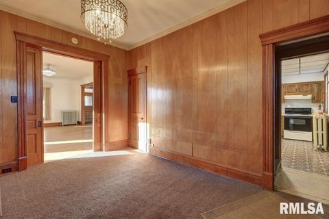 Tiny photo for 802 4TH Street W, Sterling, IL 61081 (MLS # QC4265385)