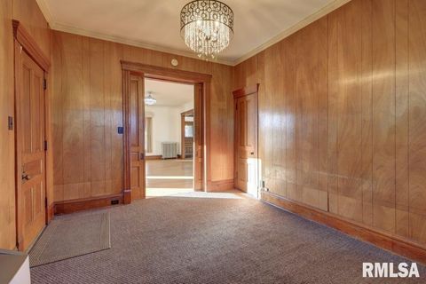 Tiny photo for 802 4TH Street W, Sterling, IL 61081 (MLS # QC4265385)