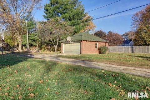 Tiny photo for 802 4TH Street W, Sterling, IL 61081 (MLS # QC4265385)