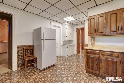 Tiny photo for 802 4TH Street W, Sterling, IL 61081 (MLS # QC4265385)