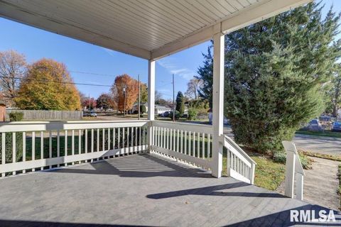 Tiny photo for 802 4TH Street W, Sterling, IL 61081 (MLS # QC4265385)
