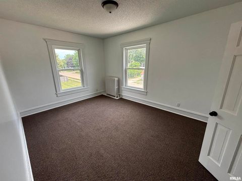 Tiny photo for 802 4TH Street W, Sterling, IL 61081 (MLS # QC4265385)