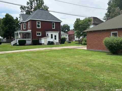 Tiny photo for 802 4TH Street W, Sterling, IL 61081 (MLS # QC4265385)