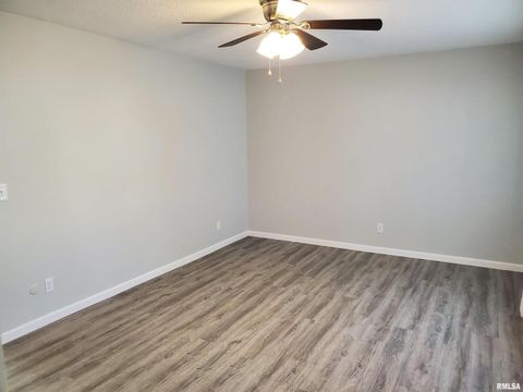 Tiny photo for 2211 WAVELAND Drive, Bettendorf, IA 52722 (MLS # QC4268285)