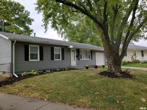 Tiny photo for 2211 WAVELAND Drive, Bettendorf, IA 52722 (MLS # QC4268285)