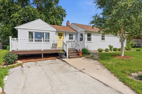 Tiny photo for 311 S 2nd Avenue, Chenoa, IL 61726 (MLS # 12658955)