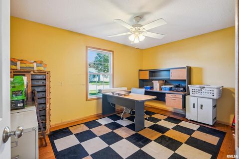 Tiny photo for 4504 GAYMAN Avenue, Davenport, IA 52806 (MLS # QC4268560)