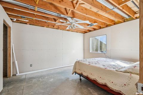 Tiny photo for 4504 GAYMAN Avenue, Davenport, IA 52806 (MLS # QC4268560)