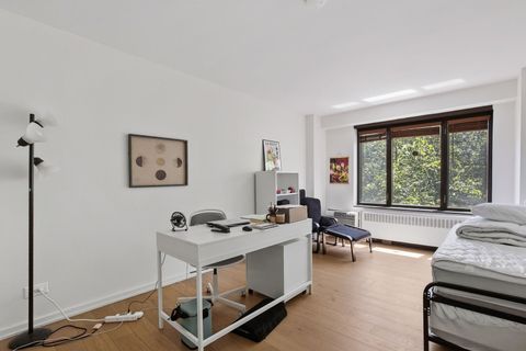 Tiny photo for 3100 N Lake Shore Drive #601, Chicago, IL 60657 (MLS # 12688459)