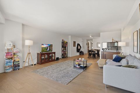 Tiny photo for 3100 N Lake Shore Drive #601, Chicago, IL 60657 (MLS # 12688459)