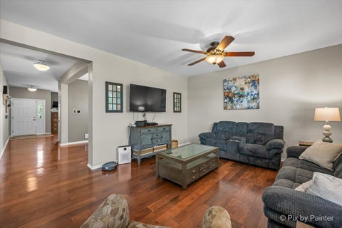 Tiny photo for 909 Avalon Way, Minooka, IL 60447 (MLS # 12669488)