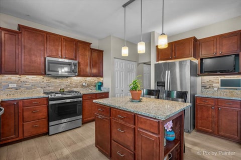 Tiny photo for 909 Avalon Way, Minooka, IL 60447 (MLS # 12669488)