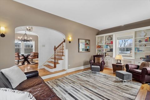 Tiny photo for 435 N Garfield Avenue, Hinsdale, IL 60521 (MLS # 12564022)