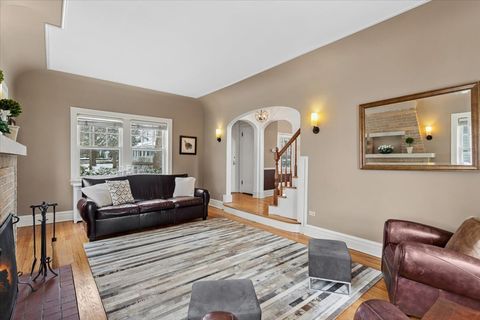 Tiny photo for 435 N Garfield Avenue, Hinsdale, IL 60521 (MLS # 12564022)