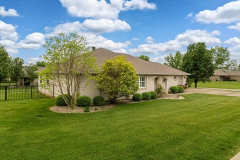 Tiny photo for 2717 Carnoustie Drive, Marion, IL 62959 (MLS # 12628744)