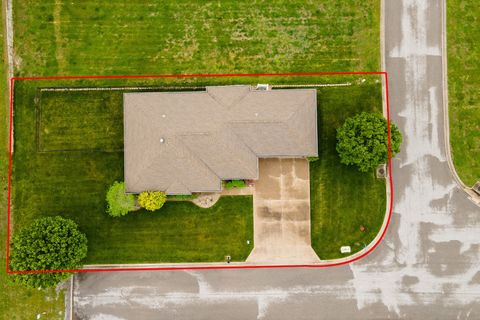 Tiny photo for 2717 Carnoustie Drive, Marion, IL 62959 (MLS # 12628744)