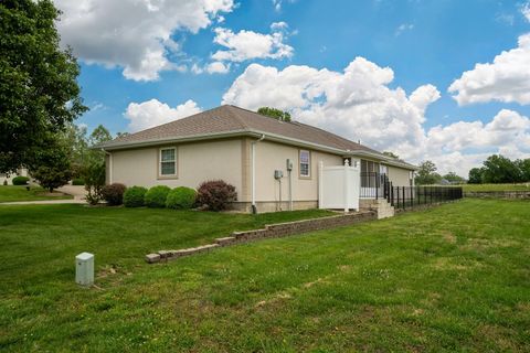 Tiny photo for 2717 Carnoustie Drive, Marion, IL 62959 (MLS # 12628744)