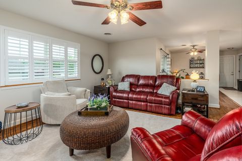 Tiny photo for 2717 Carnoustie Drive, Marion, IL 62959 (MLS # 12628744)