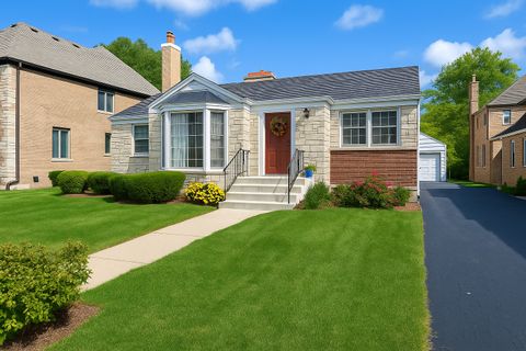 Photo of 515 S Parkview Avenue, Elmhurst, IL 60126 (MLS # 12480229)