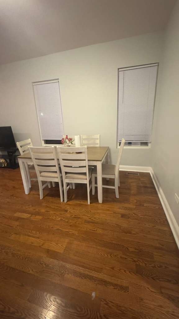 640 N LARAMIE Avenue 1