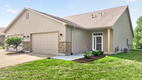 Tiny photo for 366 Millbridge Drive, Sycamore, IL 60178 (MLS # 12705571)
