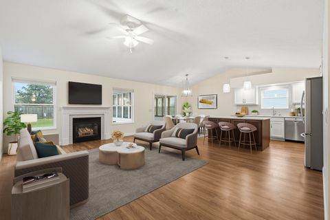 Tiny photo for 2315 E 57th Street, Davenport, IA 52807 (MLS # 12607751)