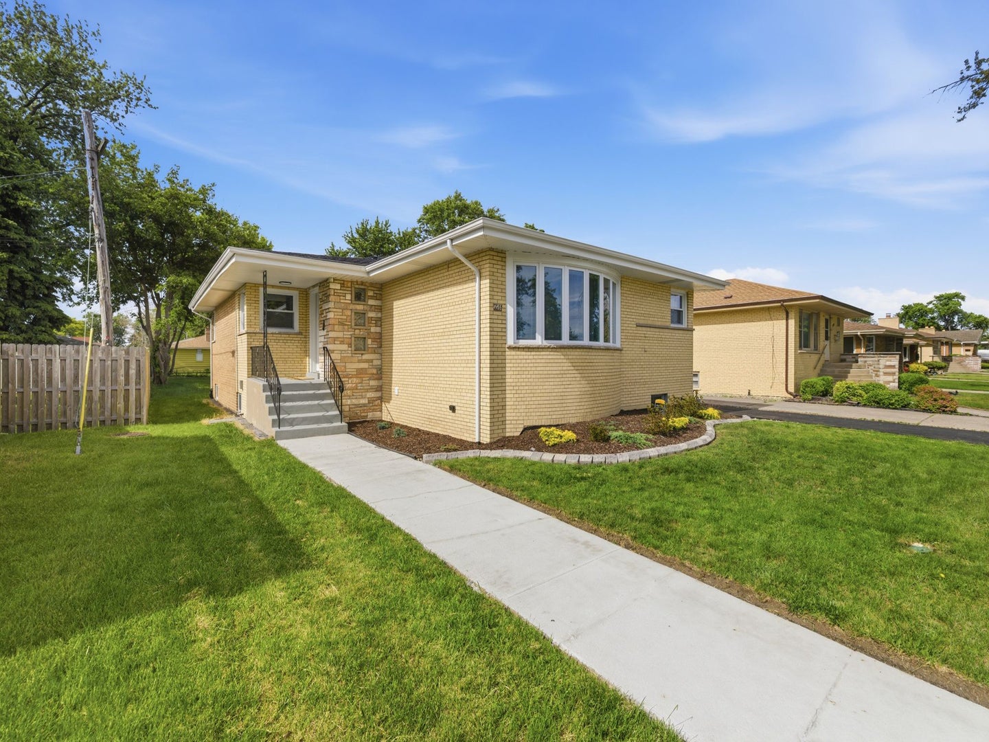 5544 Oakdale Drive