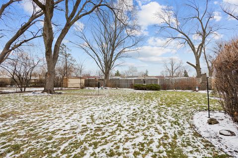 A home in Elk Grove Village