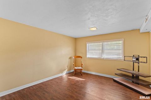 Tiny photo for 2552 37TH Avenue, Rock Island, IL 61201 (MLS # QC4269639)