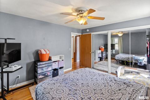 Tiny photo for 2552 37TH Avenue, Rock Island, IL 61201 (MLS # QC4269639)