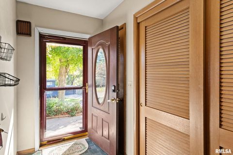 Tiny photo for 2552 37TH Avenue, Rock Island, IL 61201 (MLS # QC4269639)